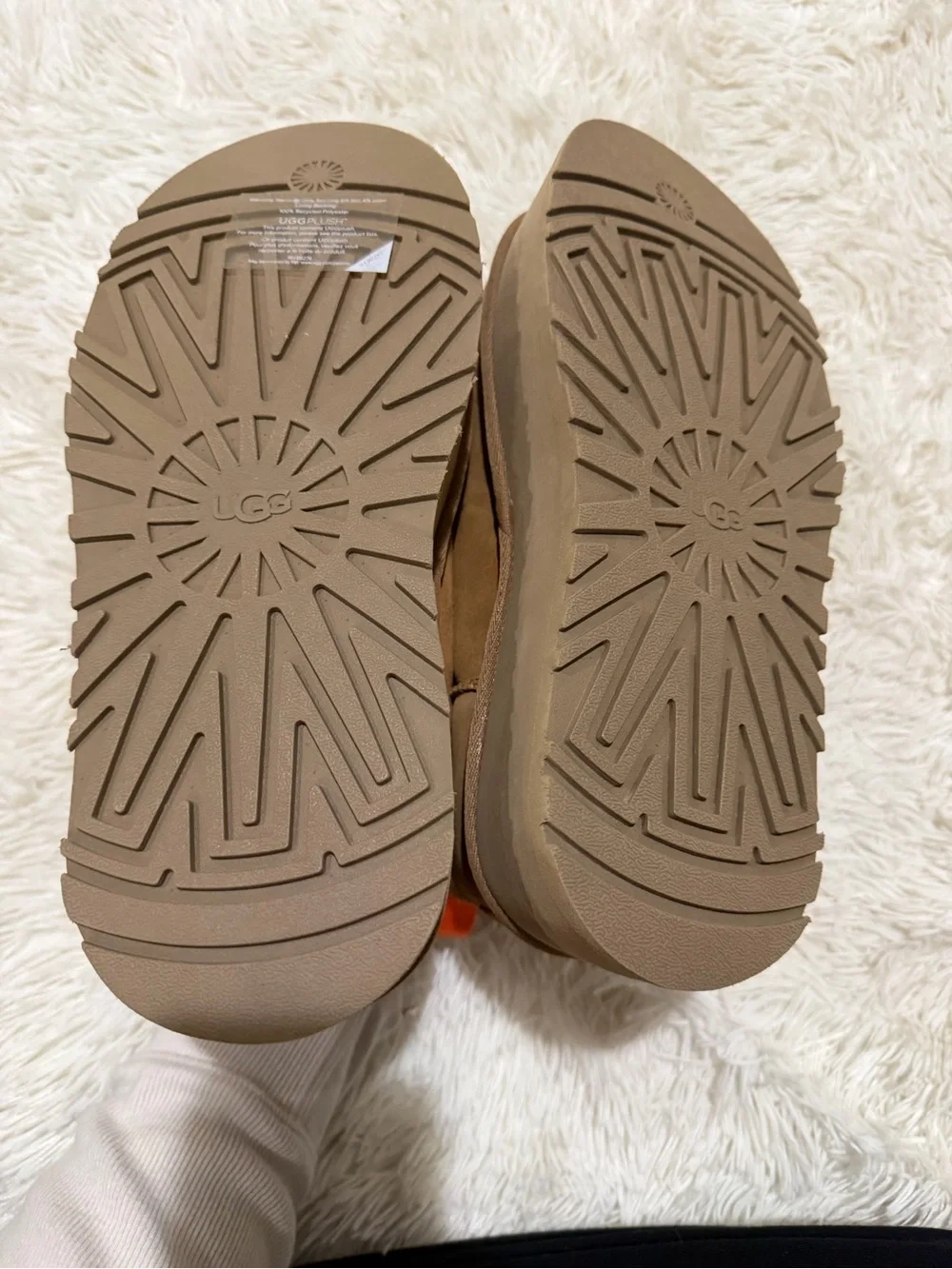UGG classic mini